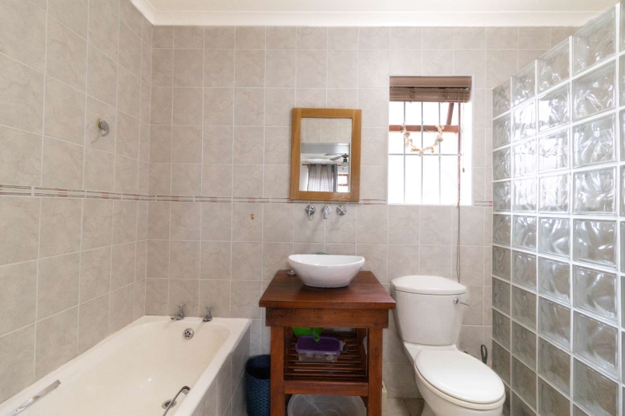 4 Bedroom Property for Sale in Sandbaai Western Cape